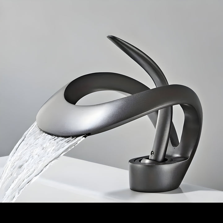 Lisslune | AquaGleam – Minimalist Bathroom Basin Tap