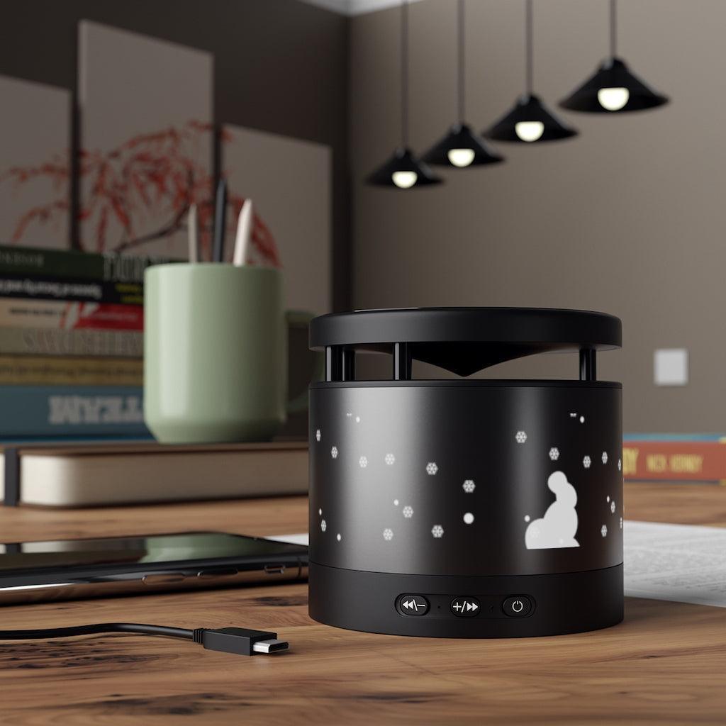 Lisslune | Aluminium Bluetooth speaker with integrated wireless charging pad