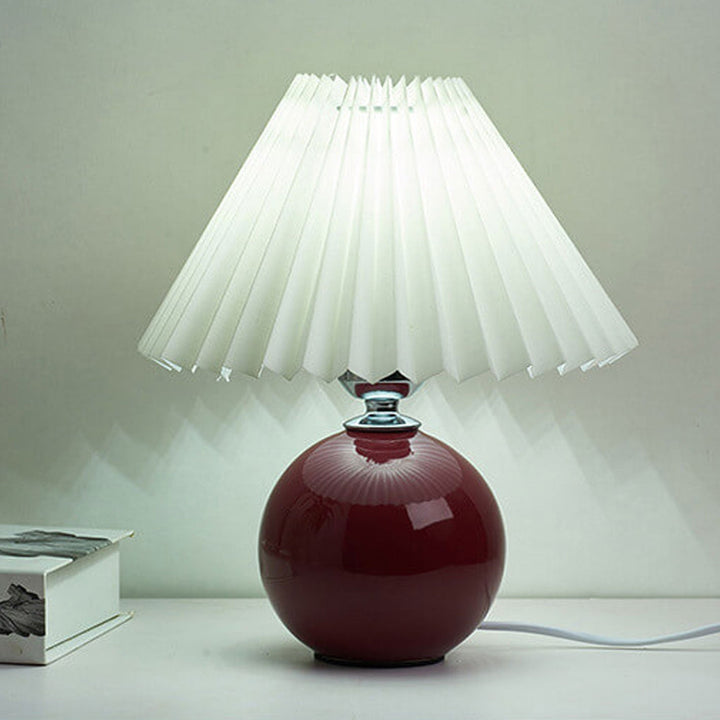 Lisslune | Nordic minimalist 1-light table lamp made of ceramic with pleats