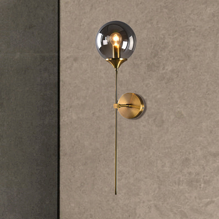 Skørter | Modern Globe Shade Wall Light Single Lamp Clear/Grey/Amber Glass Wall Light in Brass for Bedroom