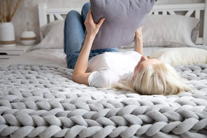 Lisslune | Chunky Knit Blanket