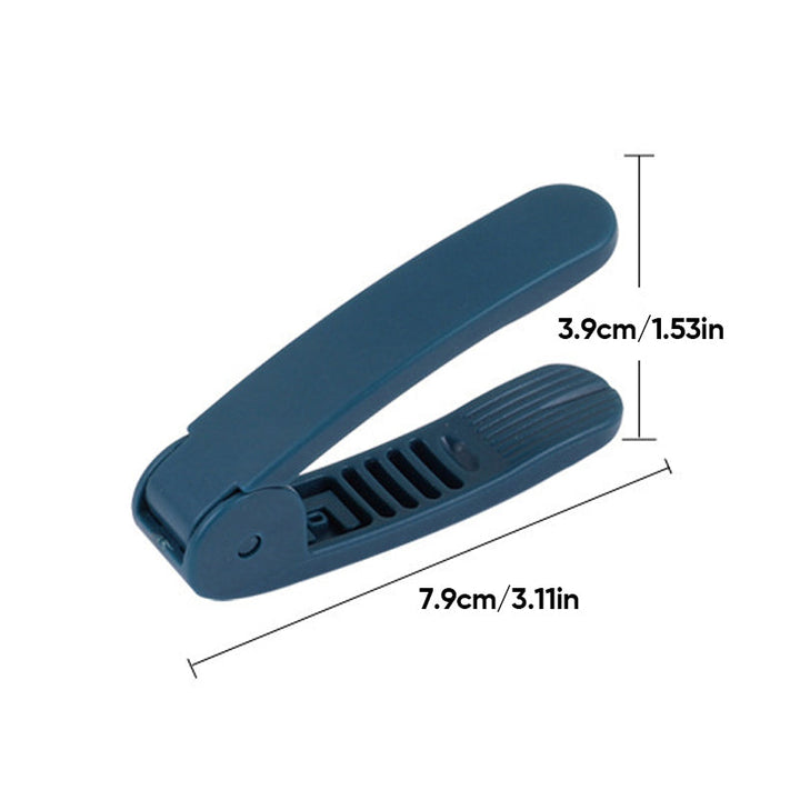 Lisslune | Peanut Seed Peel Plastic Peanut Clip