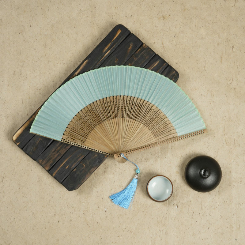 Lisslune | Hand fan made of bamboo silk