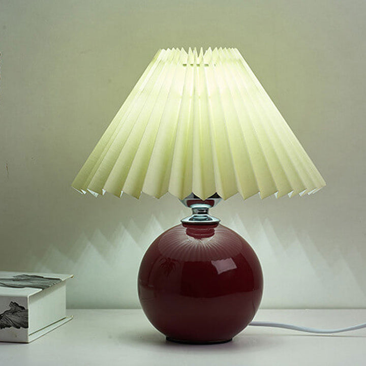 Lisslune | Nordic minimalist 1-light table lamp made of ceramic with pleats