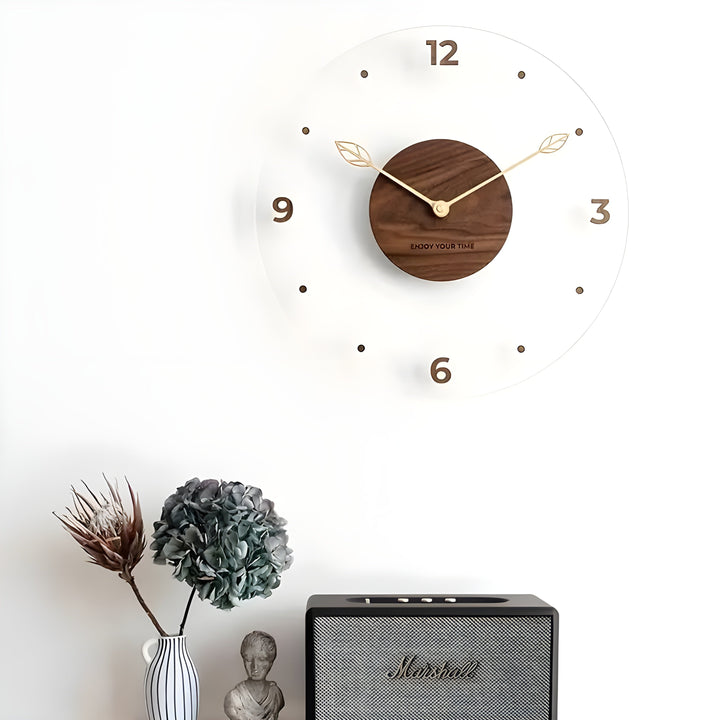 Lisslune | QuietWood – Minimalistic, silent wall clock with a simple design for any room