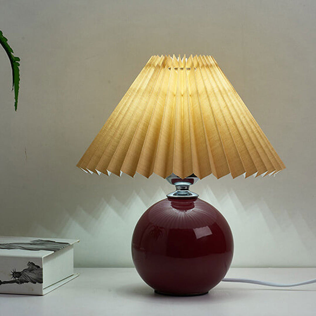 Lisslune | Nordic minimalist 1-light table lamp made of ceramic with pleats