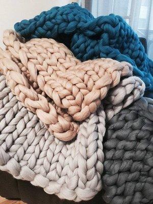 Lisslune | Chunky Knit Blanket