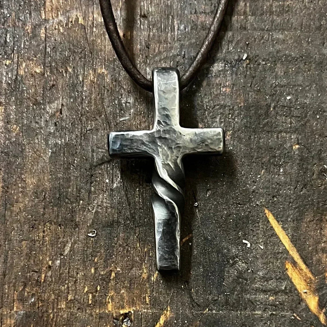 Lisslune | Handcrafted - Cross Necklace