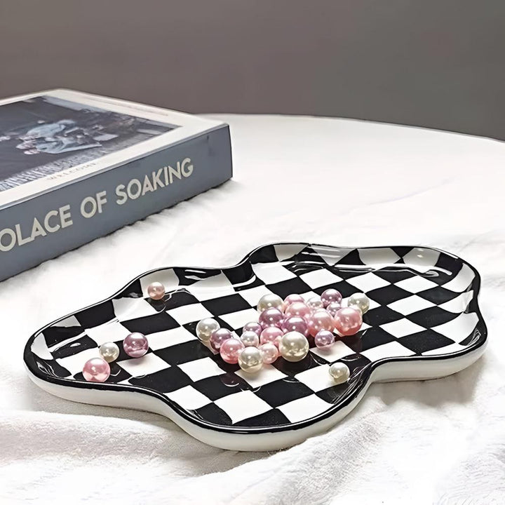 Lisslune | Classic Checkered Ceramic Plate