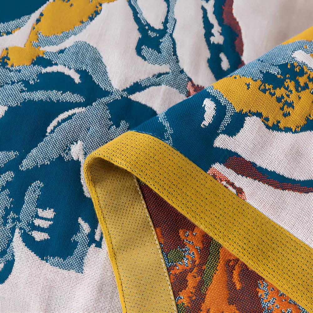 Lisslune | Nature’s Embrace Floral Bath Towel