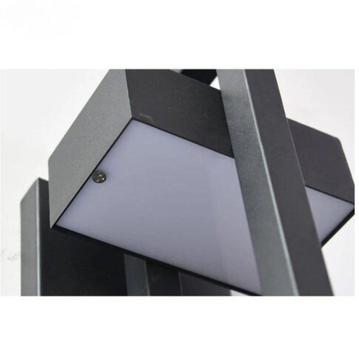 Lisslune | SunGlow modern solar garden lamp