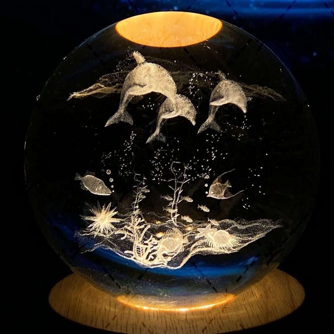 Lisslune | Glowing Moon Crystal Ball