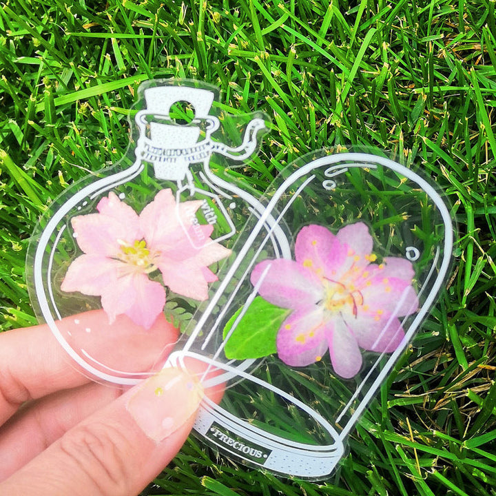 Lisslune | Transparent dried flower bookmarks
