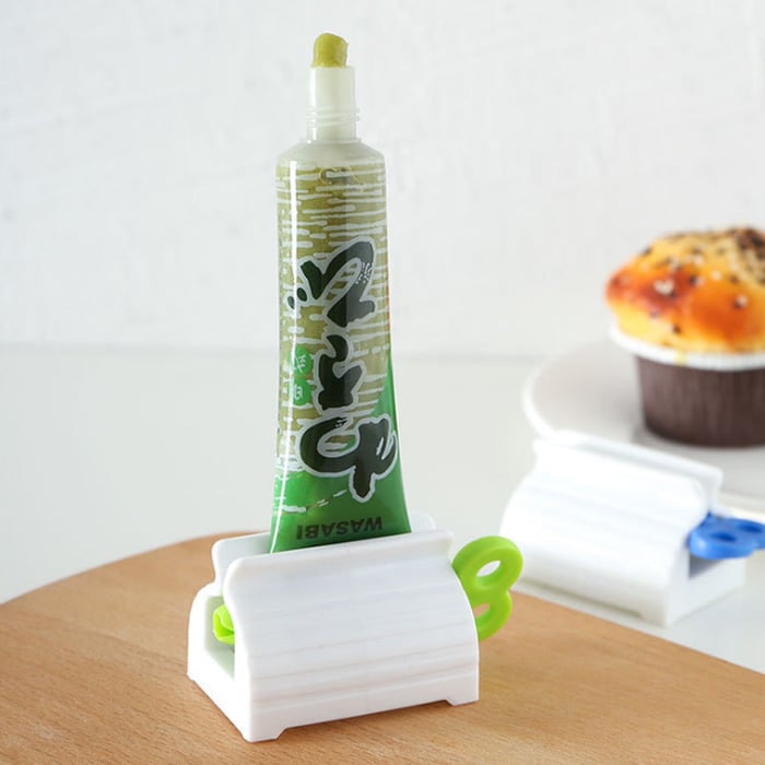 Lisslune | TubeSqueezer - A new and safe way to use toothpaste!