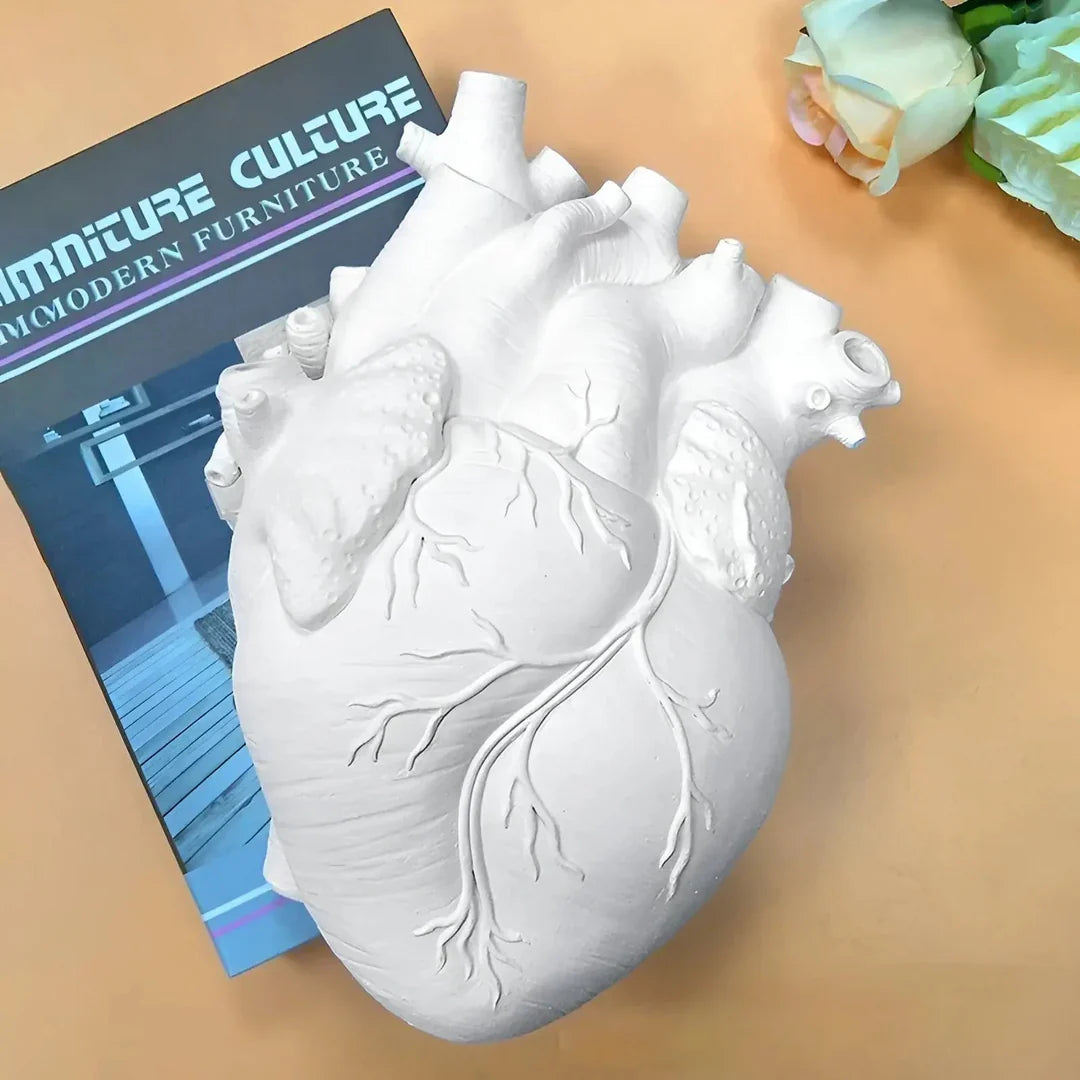 Lisslune | Greek inspired heart vase