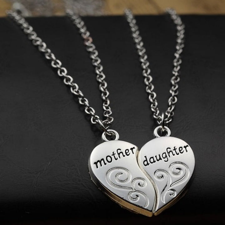 Lisslune | Mother and Daughter Heart Necklace