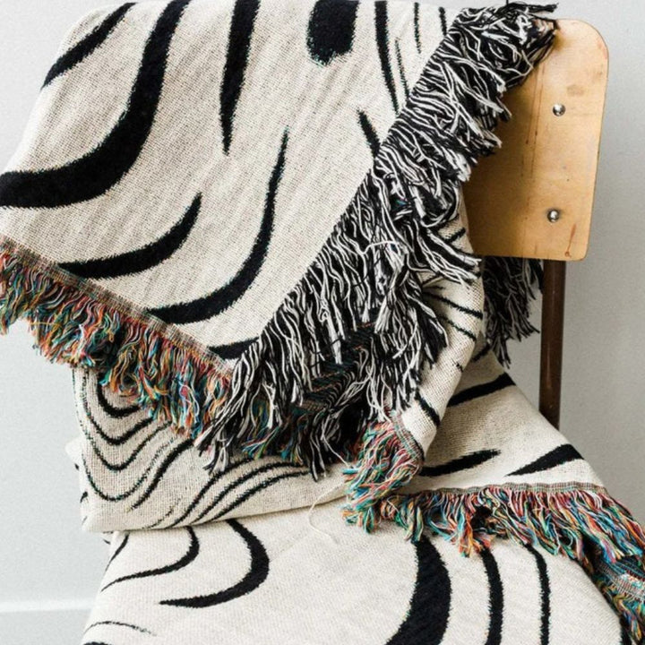 Lisslune | Marble Woven Throw Blanket