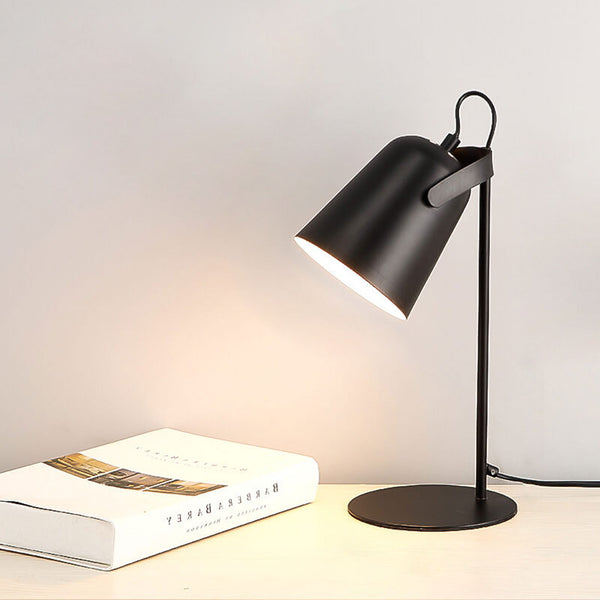 Lisslune | LumiTouch – Minimalist Table Lamp with Tripod Base and Touch Control