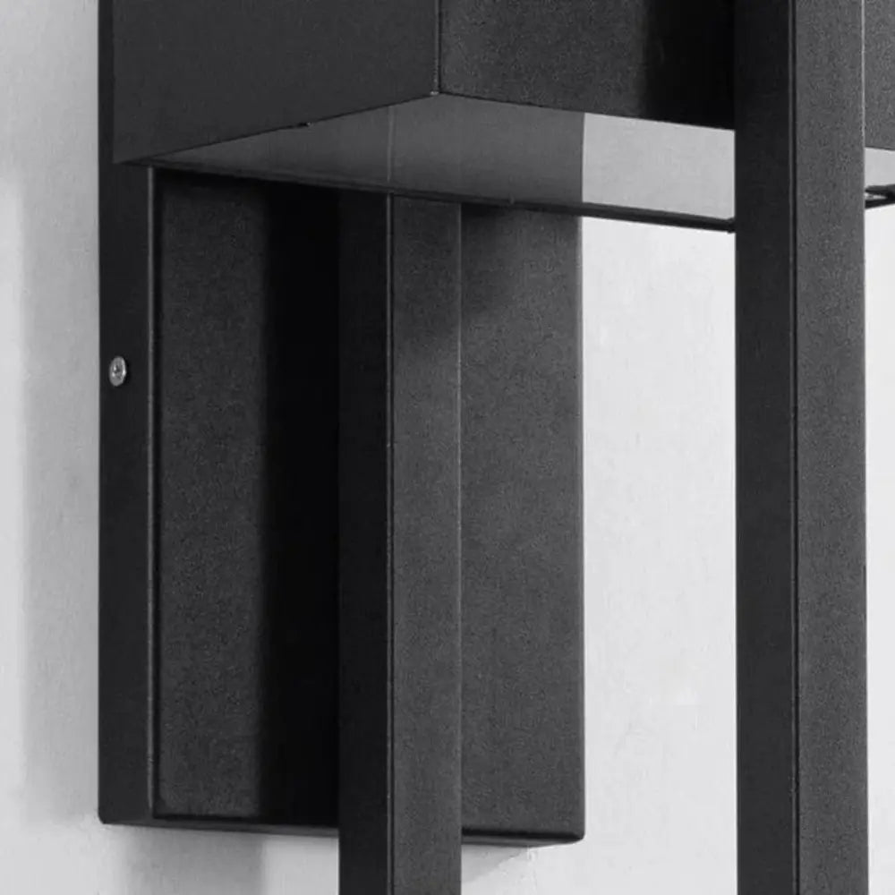Lisslune | AuraBright – Modern Outdoor Wall Light with Energy-Efficient LED