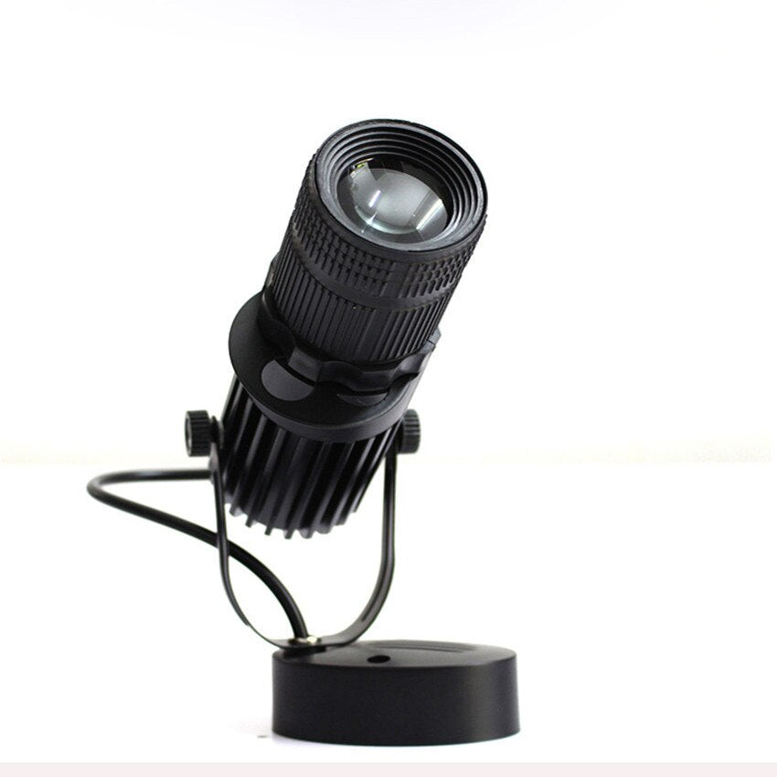 Lisslune | Adjustable LED spotlight - focus light background
