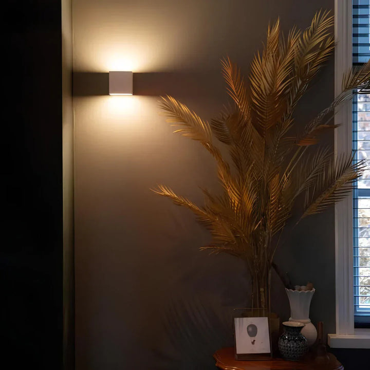 Lisslune | Luxe Wireless Rechargeable Wall Light – Motion Sensor & Warm LED Lighting (2700K)