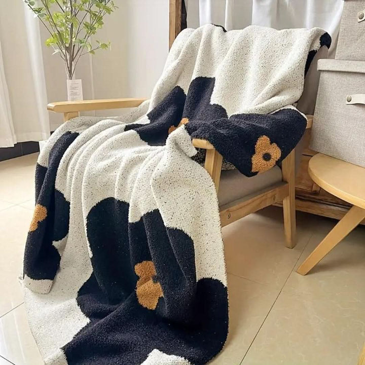 Lisslune | CAS - Knitted blanket with floral pattern