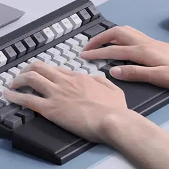 Lisslune | Keyboard wrist rest with desk divider box