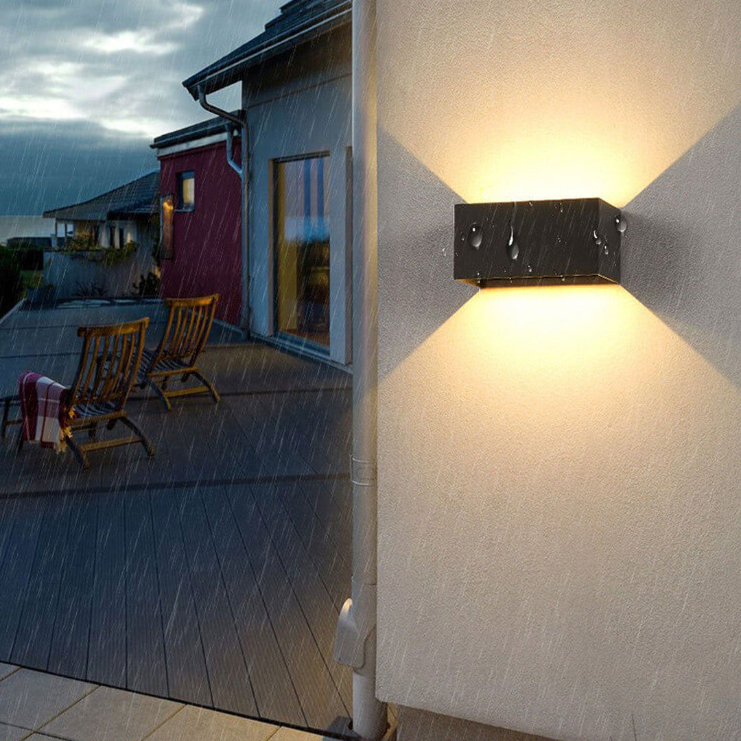 Lisslune | Modern waterproof rectangular LED wall light for outdoor use with up and down lighting