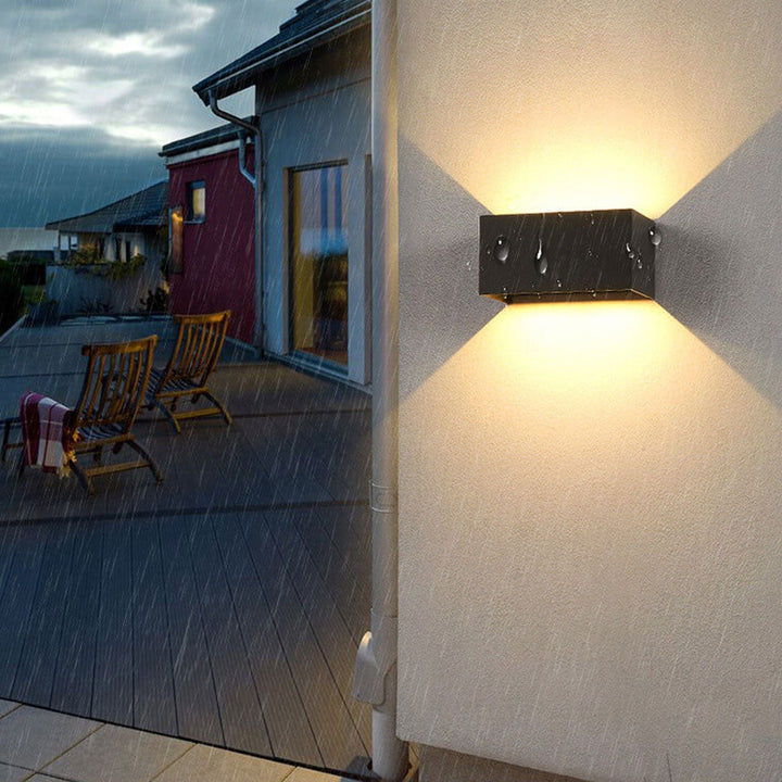 Lisslune | Modern waterproof rectangular LED wall light for outdoor use with up and down lighting