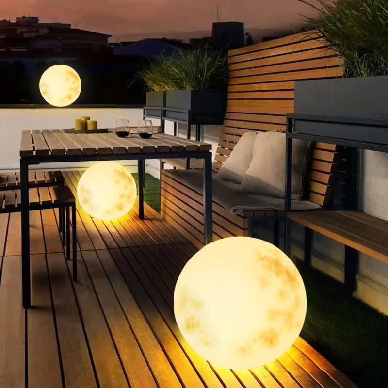 Lisslune | Garden lamp in the shape of the moon