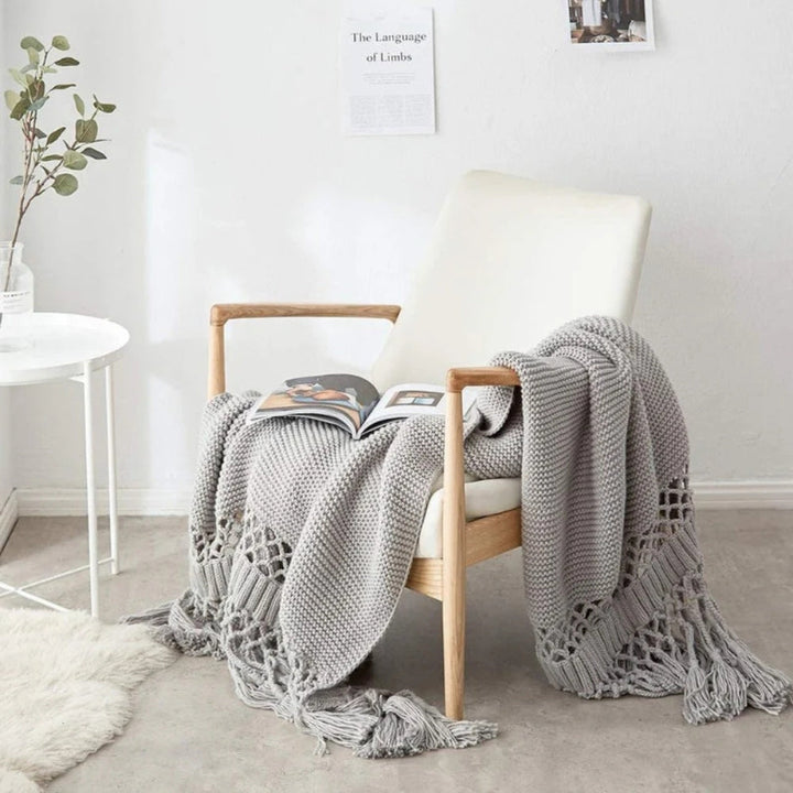 Lisslune | Snug Knit Woven Tassel Blanket