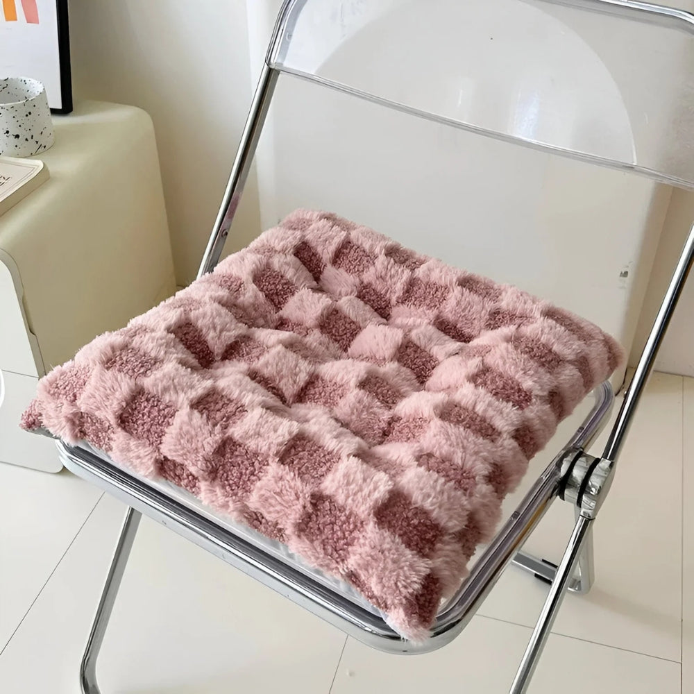 Lisslune | Fuzzy Checkered Fur Padded Cushion