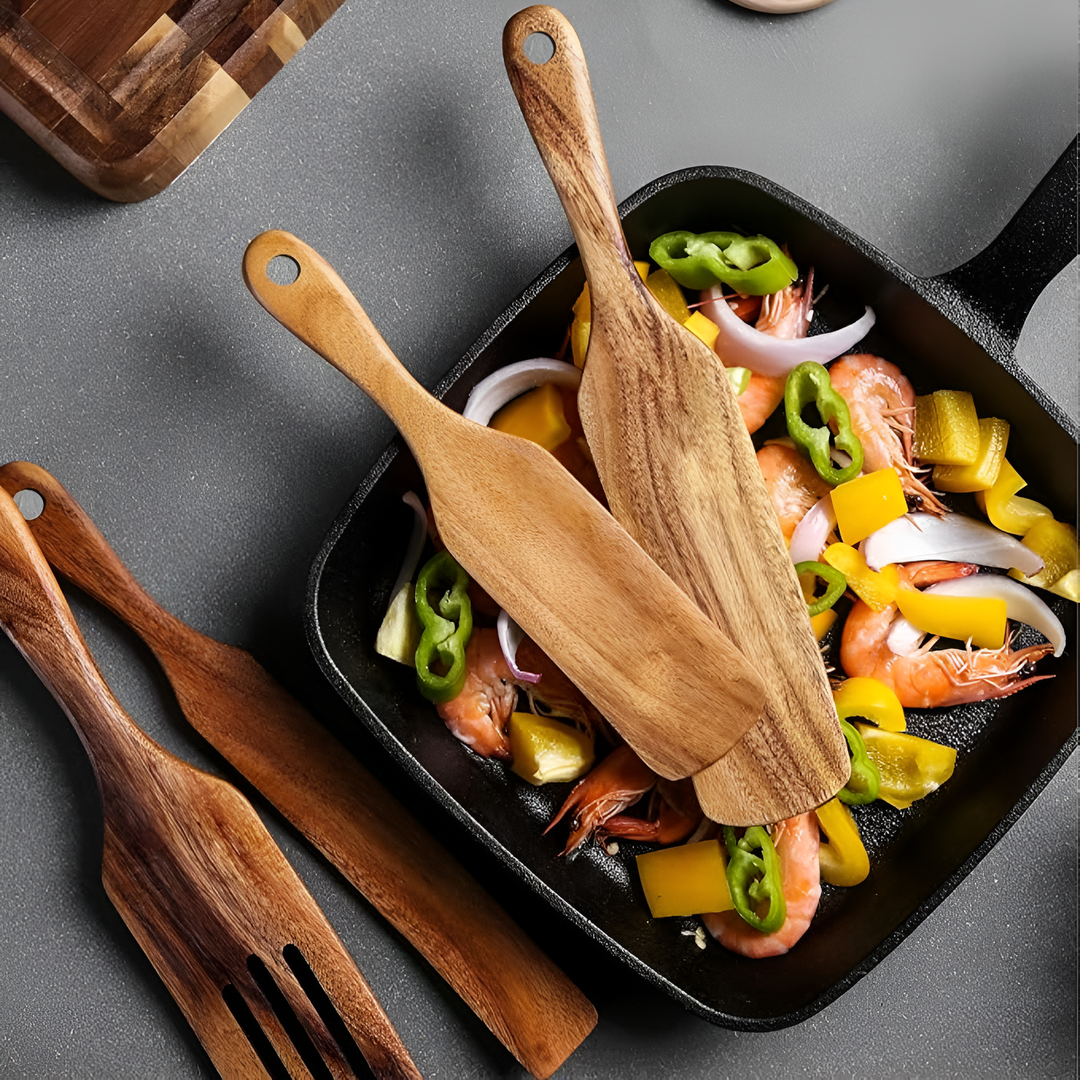 Lisslune | PURETEAK – Kitchen utensil set made from 100% teak wood, pan-friendly & durable