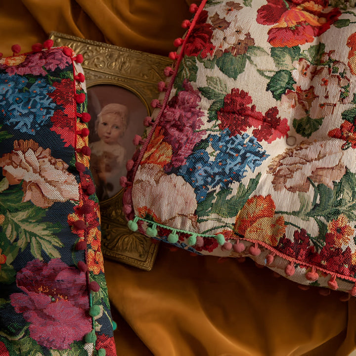 Lisslune | Retro Floral Bohemian Tassel Cushion