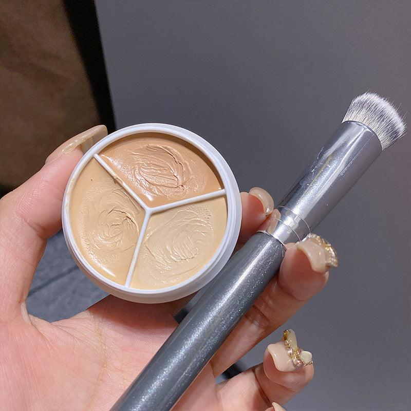 Lisslune | Tri-Color Multi-Purpose Concealer