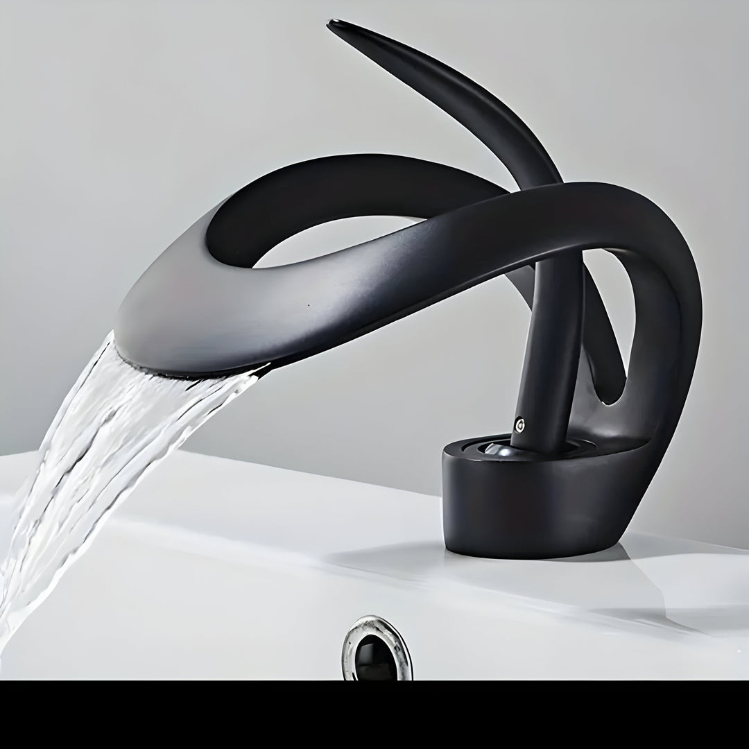 Lisslune | AquaGleam – Minimalist Bathroom Basin Tap