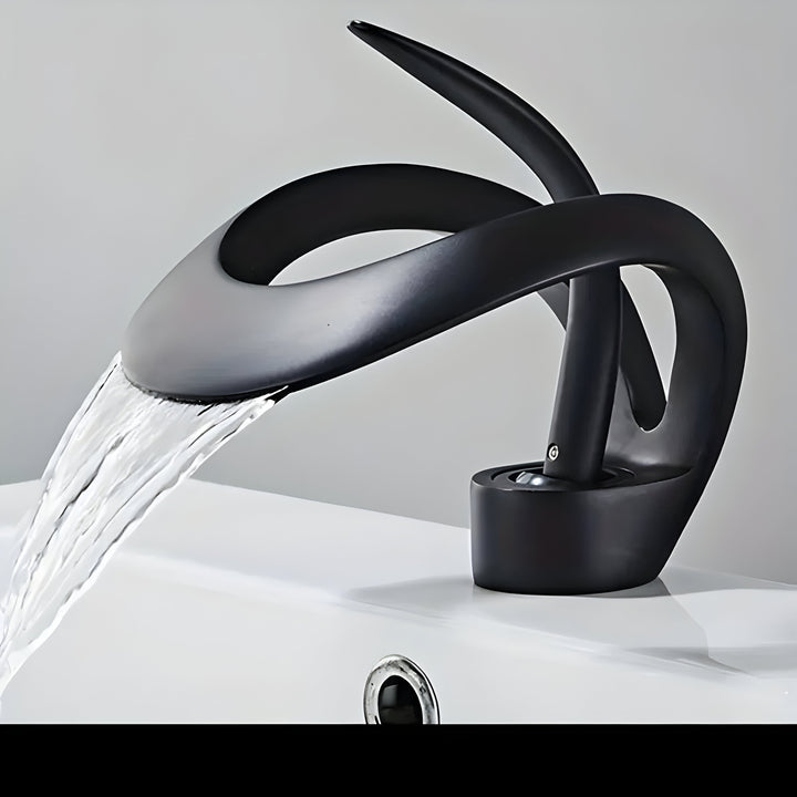 Lisslune | AquaGleam – Minimalist Bathroom Basin Tap
