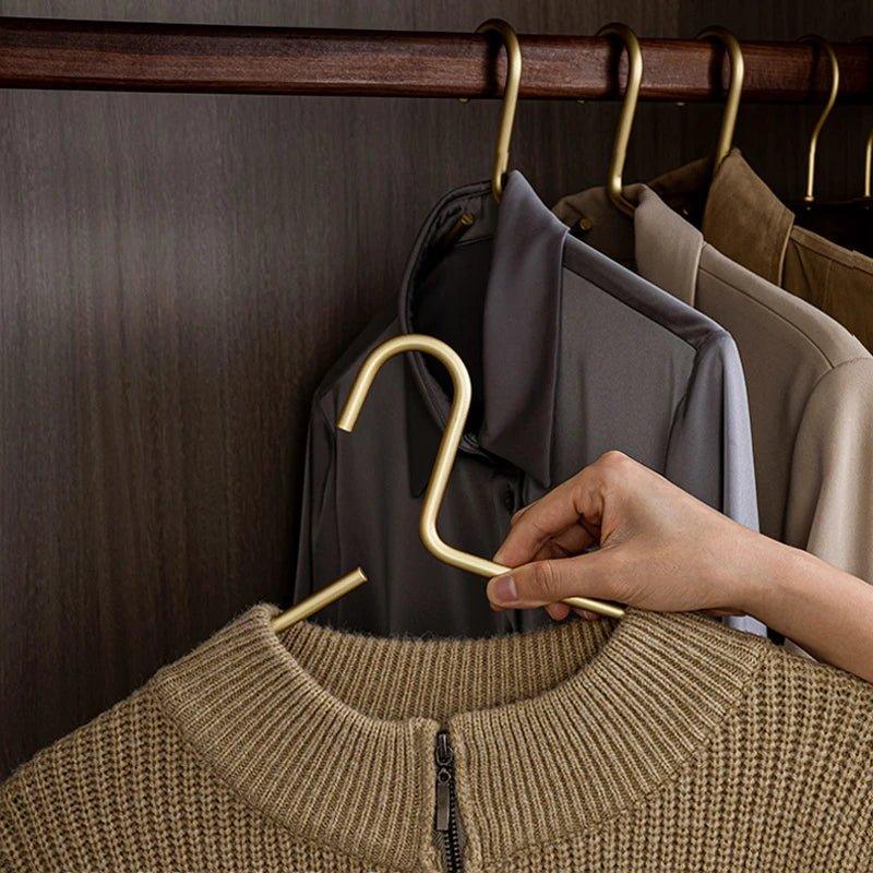 Lisslune | 5 pieces of hangers made of solid matte gold/silver │ Seamless wardrobe organizer made of metal