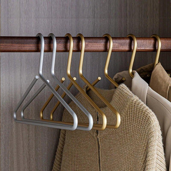 Lisslune | 5 pieces of hangers made of solid matte gold/silver │ Seamless wardrobe organizer made of metal
