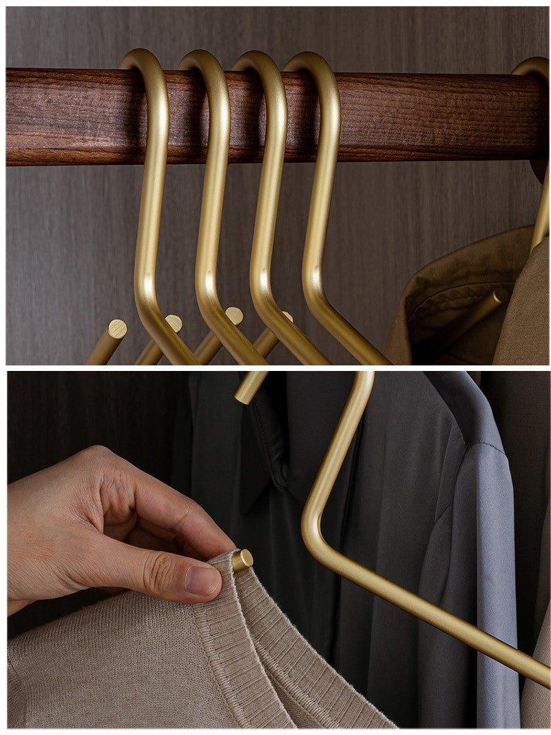 Lisslune | 5 pieces of hangers made of solid matte gold/silver │ Seamless wardrobe organizer made of metal