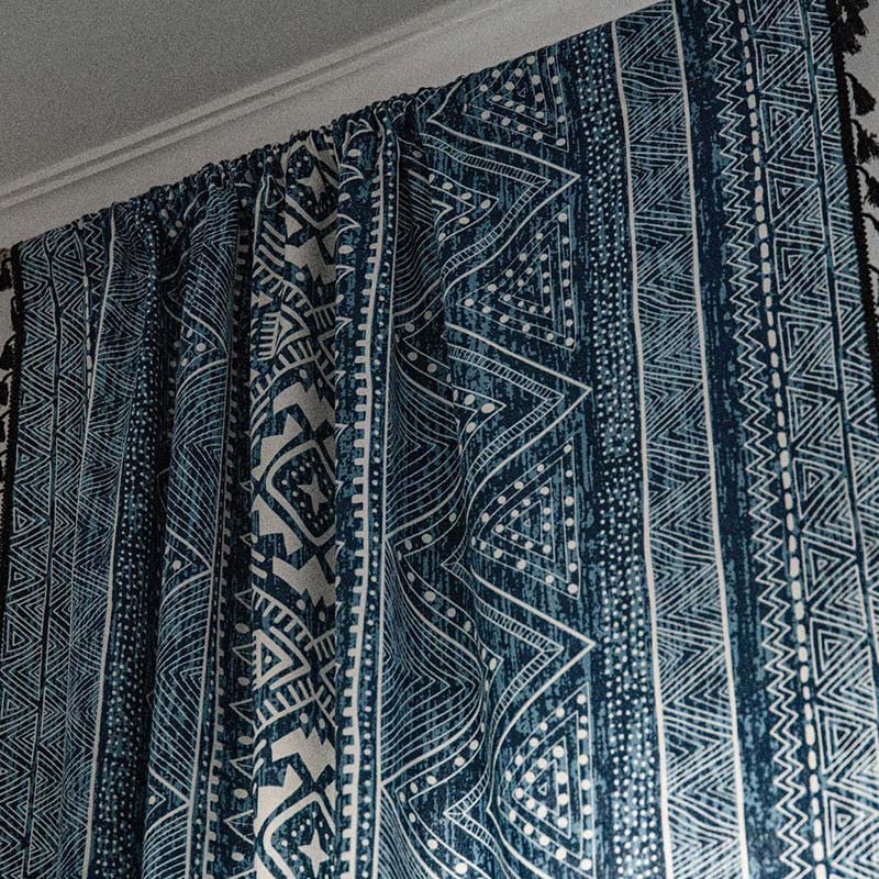 Lisslune | Blue geometric pattern light-filtering curtain