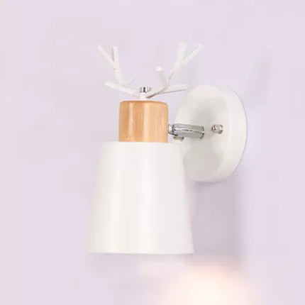 Skørter | Nordic Stylish Bucket Wall Lamp Rotatable Metal 1 Light Wall Lamp with Hares for the Study Room