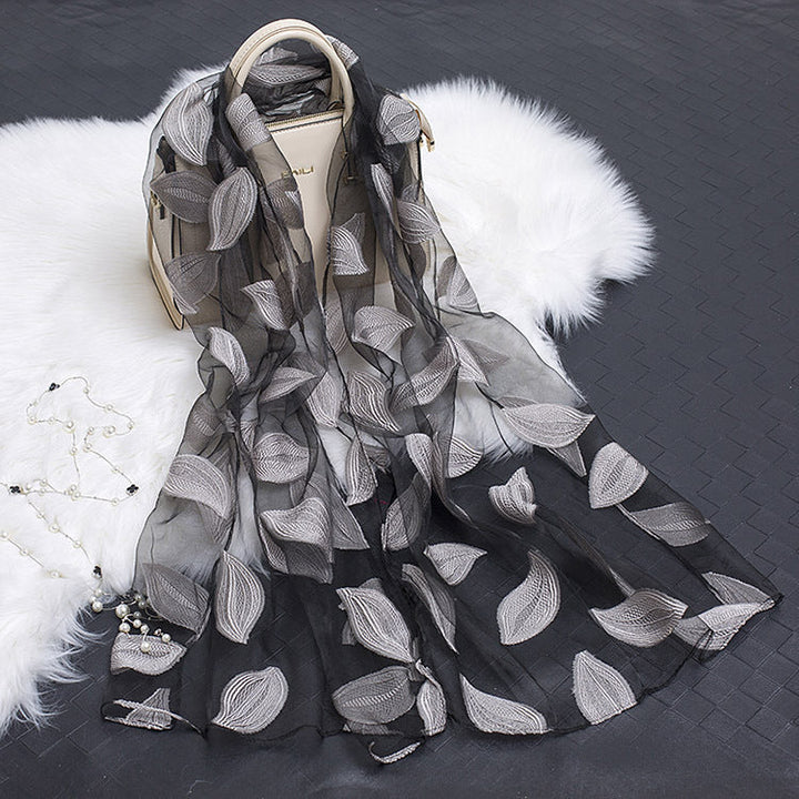Lisslune | Silk scarf with cut flowers hollow motif