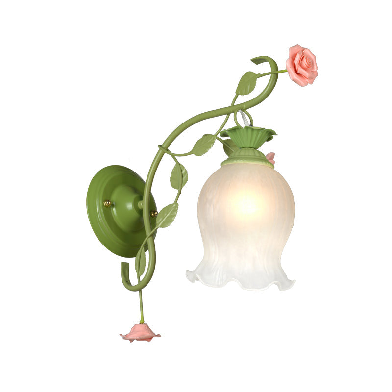 Skørter | Countryside Rose Wall Lamp 1 Head Metal Wall Fixture Lighting in White/Green for Bedroom