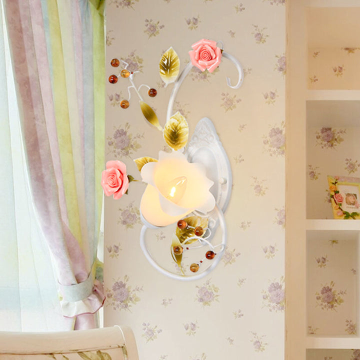 Skørter | Country curved arm wall lamp 1 bulb metal roses wall lighting in white for living room, left/right