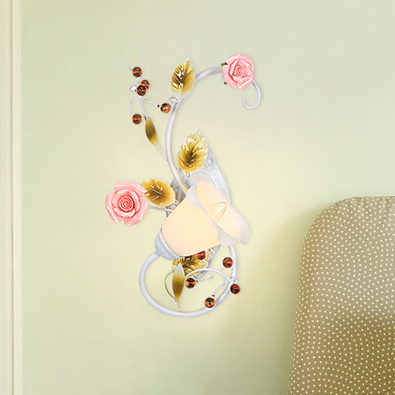 Skørter | Country curved arm wall lamp 1 bulb metal roses wall lighting in white for living room, left/right