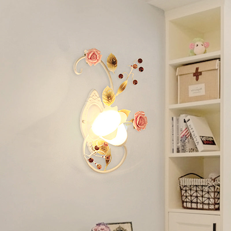 Skørter | Country curved arm wall lamp 1 bulb metal roses wall lighting in white for living room, left/right
