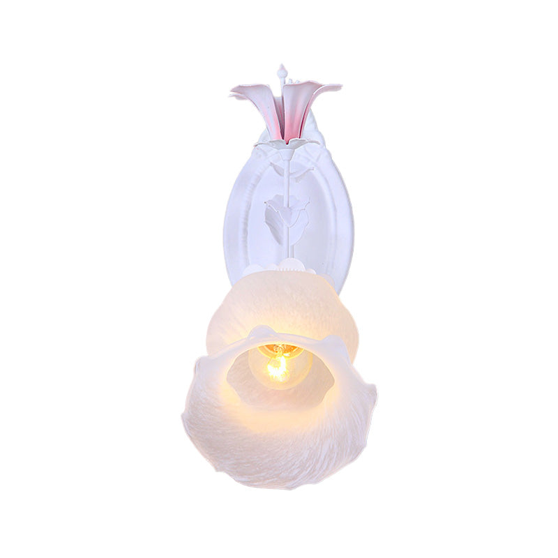 Skørter | 1 Light Floral Wall Lamp Wall Lighting Pastoral White Metal Wall Mounted Lighting for Living Room