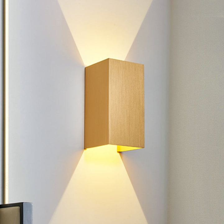 Skørter | Cuboid Up and Down LED Wall Lamp Contemporary Metal Gold/Brown/Grey Wall Light Fixture for Bedroom