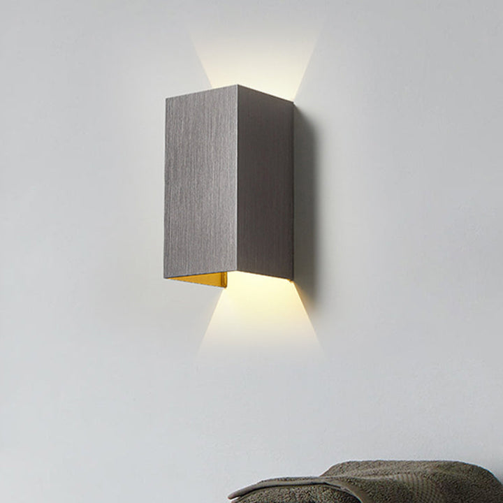 Skørter | Cuboid Up and Down LED Wall Lamp Contemporary Metal Gold/Brown/Grey Wall Light Fixture for Bedroom